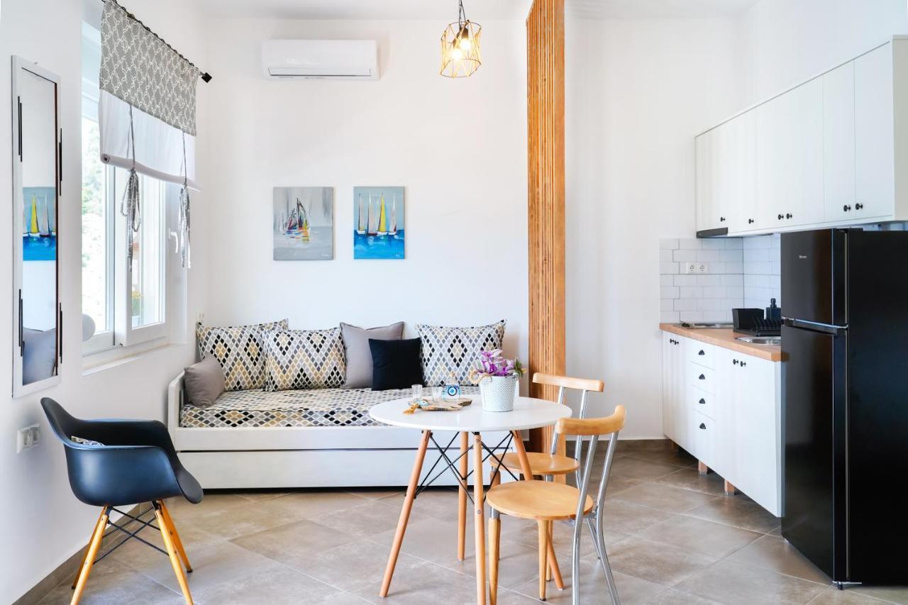 Jennifer Studios Chrisi Ammoudia Exterior foto